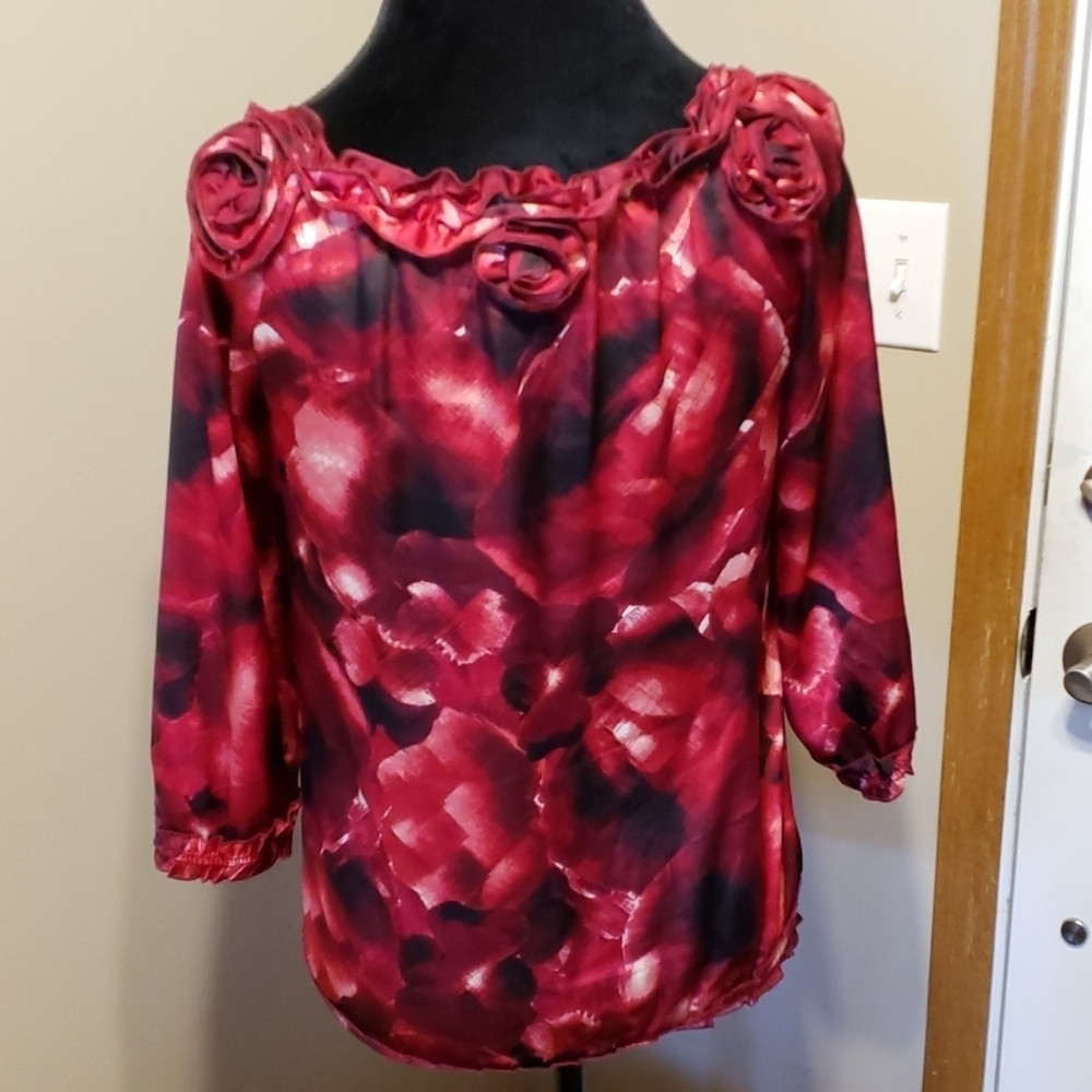 WHBM rose red black satiny light 3/4 sleeve top - Picture 4 of 6